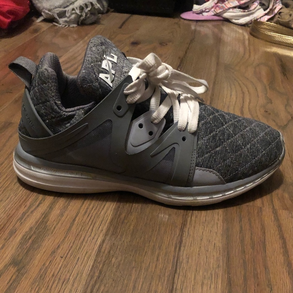 APL WOMENS ASCEND SNEAKER HI TOP